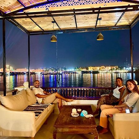 Nile Castle Apartamento Luksor Exterior foto