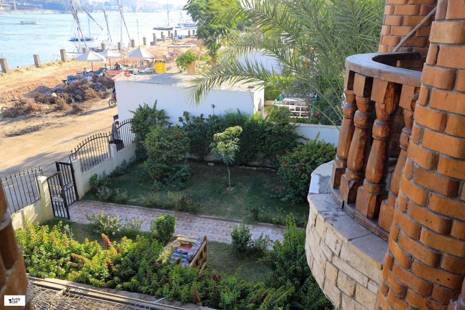 Nile Castle Apartamento Luksor Exterior foto
