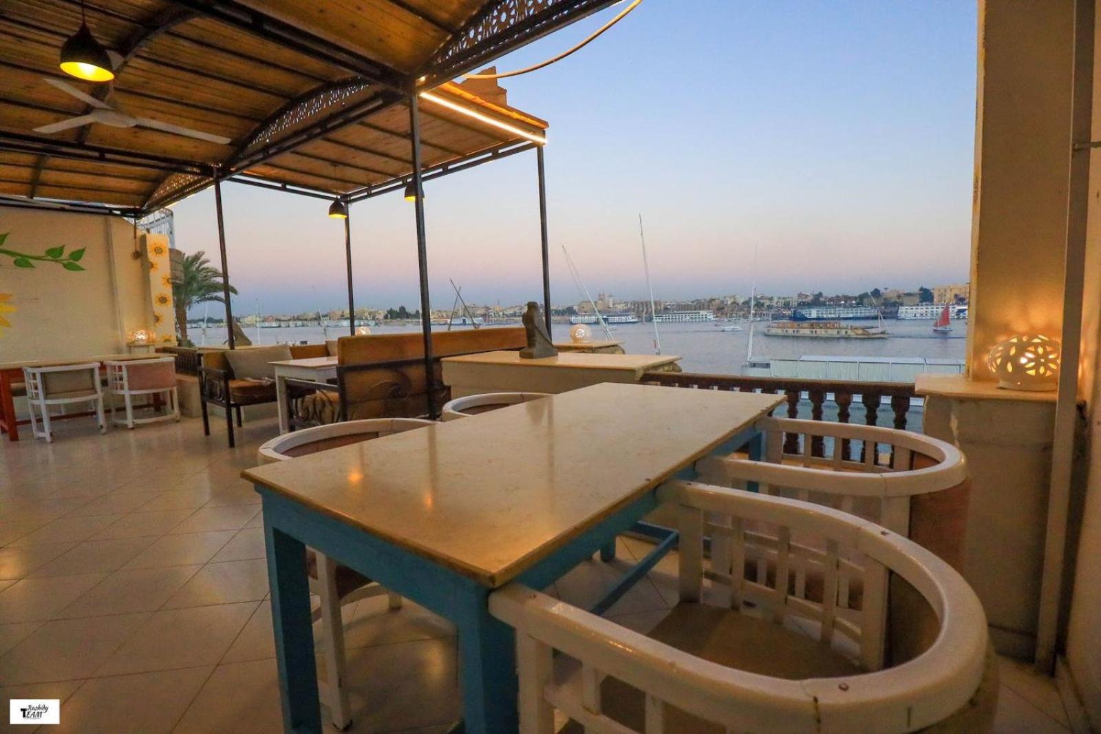 Nile Castle Apartamento Luksor Exterior foto